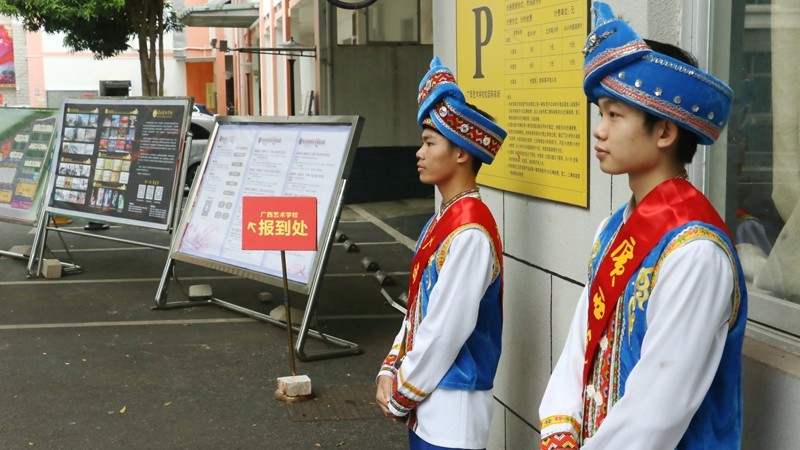 10 招生考试现场.JPG