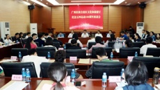 �ܽ������ء����׵��ഺ�����������������Ļ������������ǿչٷ���վ���м��������˶�100������̸��