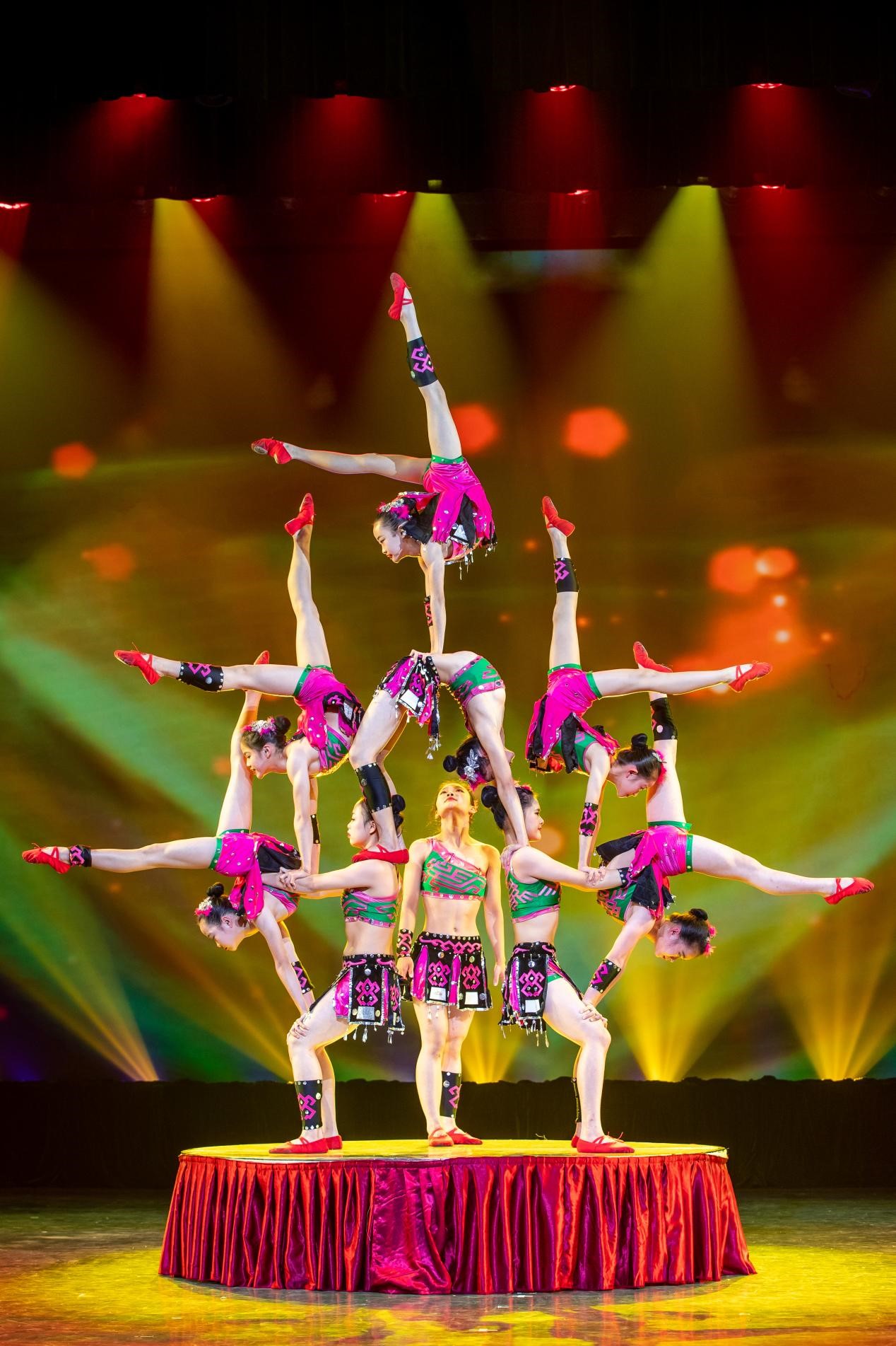 �Ӽ����������ţ�Ů�����͡�