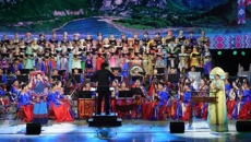 ��У��ʦΤ����μ���ף�л����񹲺͹�����75���꾭������������ֻ�