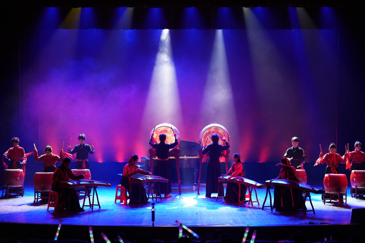 �������С�