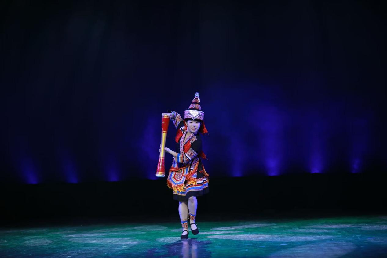 e1335f2dcf3a4fe1bf19c9a686d8e99