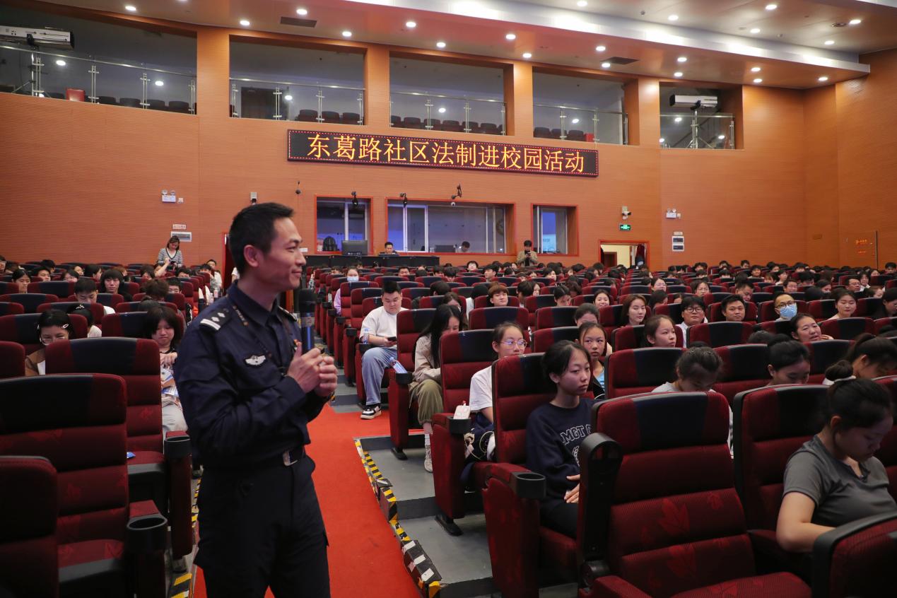 d7fd6479c10e664660d0326f2d8f0365_