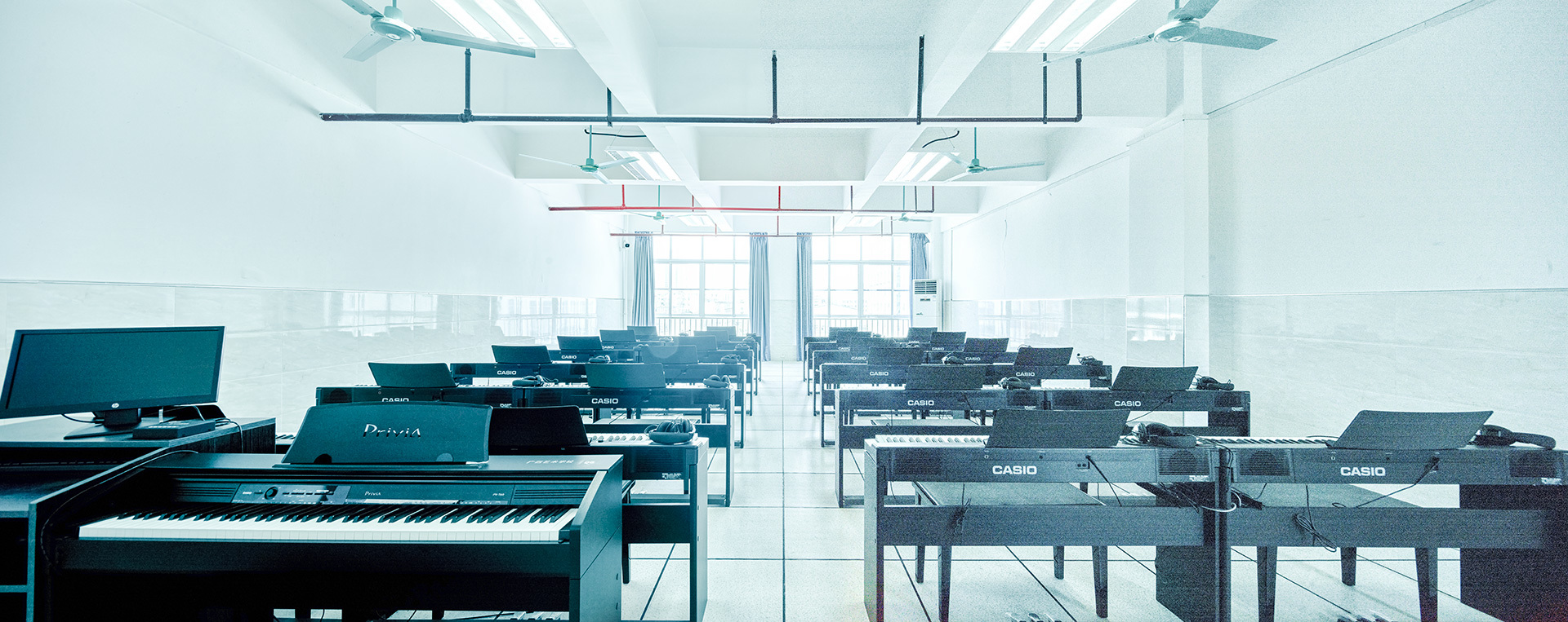 ����ٽ���